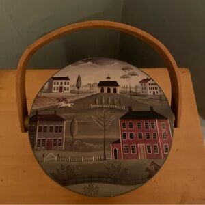 Small Woven Basket Equestrian Scene/Country Scene With Handle&Lid EUC